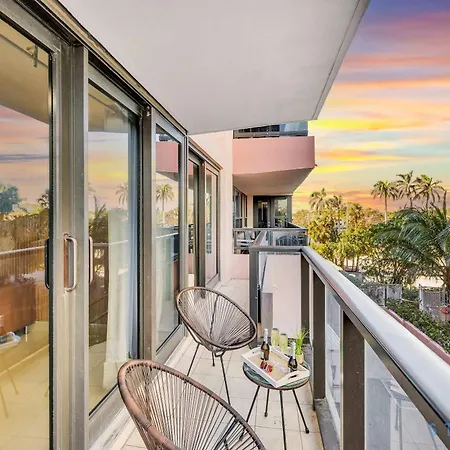 Beautiful 2 Bedroom Apartment Amazing Pool